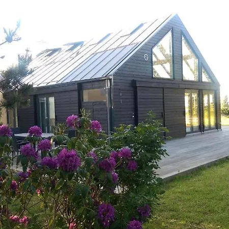 Poolvilla 7 Bedrooms, 3 Bathrooms Marstal