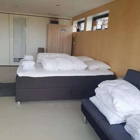 Poolvilla 7 Bedrooms, 3 Bathrooms Villa